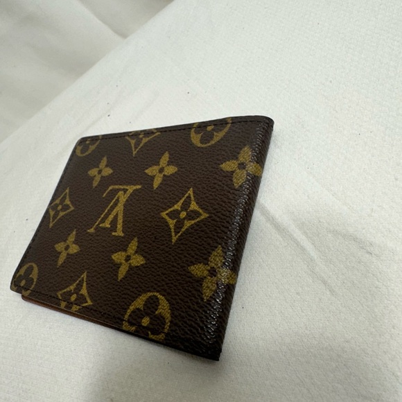Louis Vuitton Wallet - Picture 6 of 10